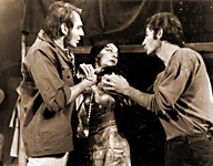 Mihai Gingulescu, Iolanda Dain şi Florin Zamfirescu în &bdquo;Insula&ldquo; de Mihail Sebastian, regia Constantin Anatol